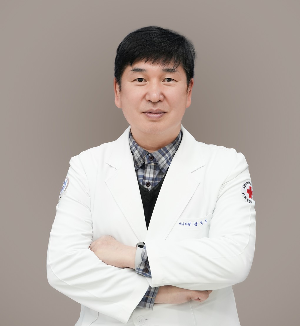 내분비내과 강석우 의사 사진